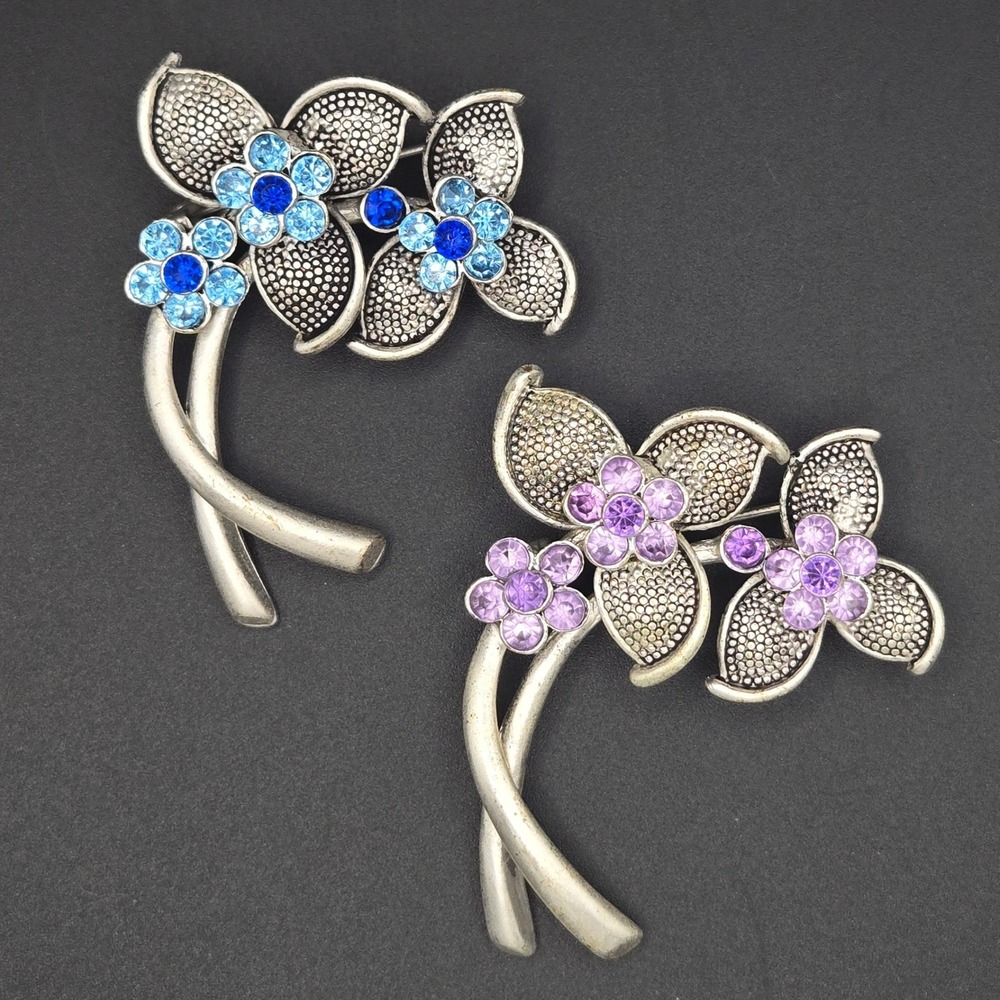 Set of 2 Floral Brooches Blue Purple Rhinestone Silver Tone Flower Bouquet‎ Pin